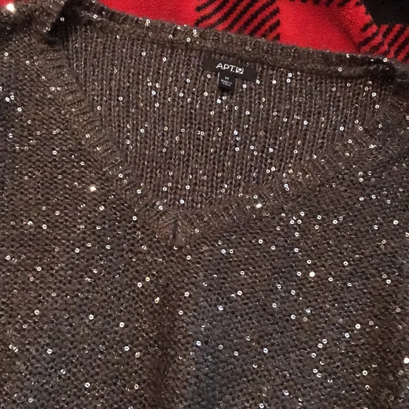 Apt 9 size medium nwot sweater - Picture 2 of 3